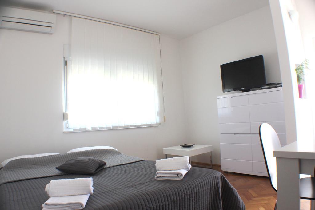 Apartments Robert Kaštela Quarto foto